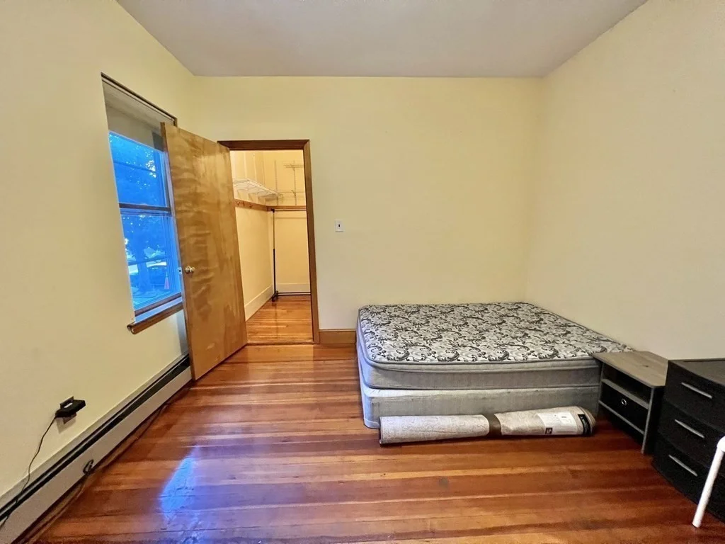 4 bed, 1.5 bath apartment for rent at 558 Washington St Unit 1, Brighton — photo 13 of 20