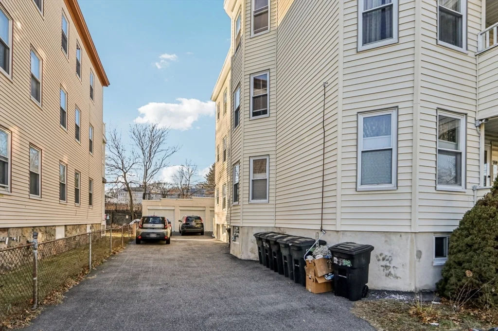 3 bed, 1 bath apartment for rent at 559 Hyde Park Ave Unit 3, Roslindale — photo 2 of 11