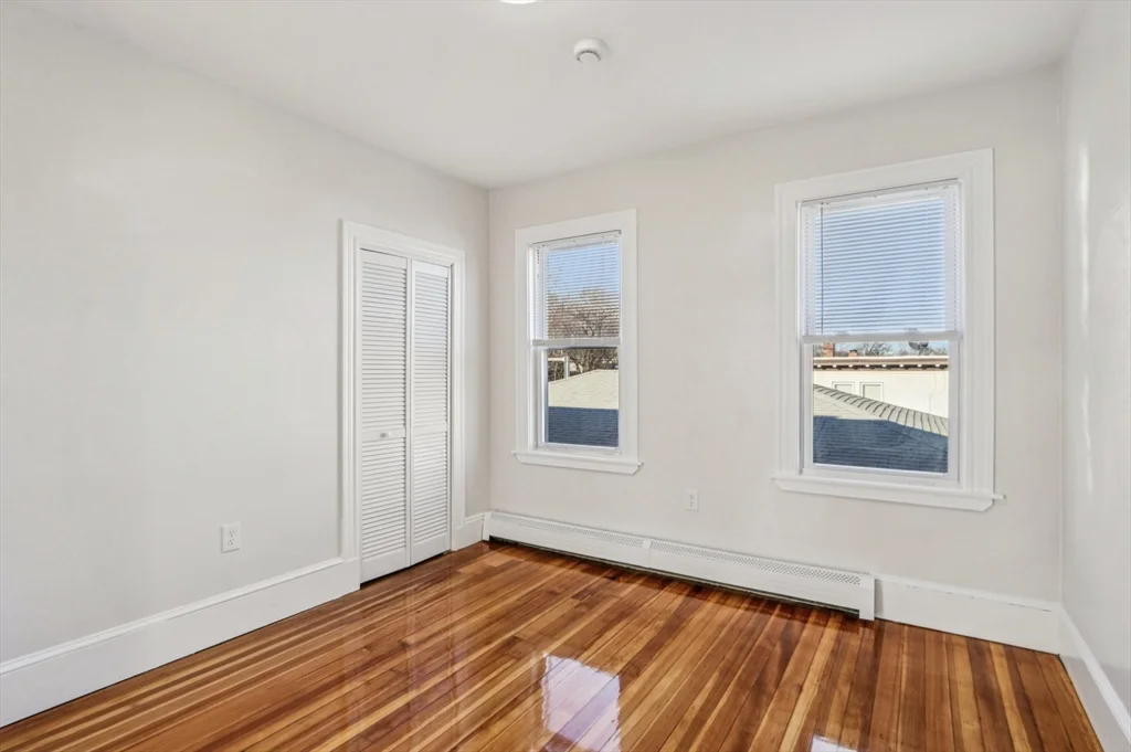 3 bed, 1 bath apartment for rent at 559 Hyde Park Ave Unit 3, Roslindale — photo 9 of 11