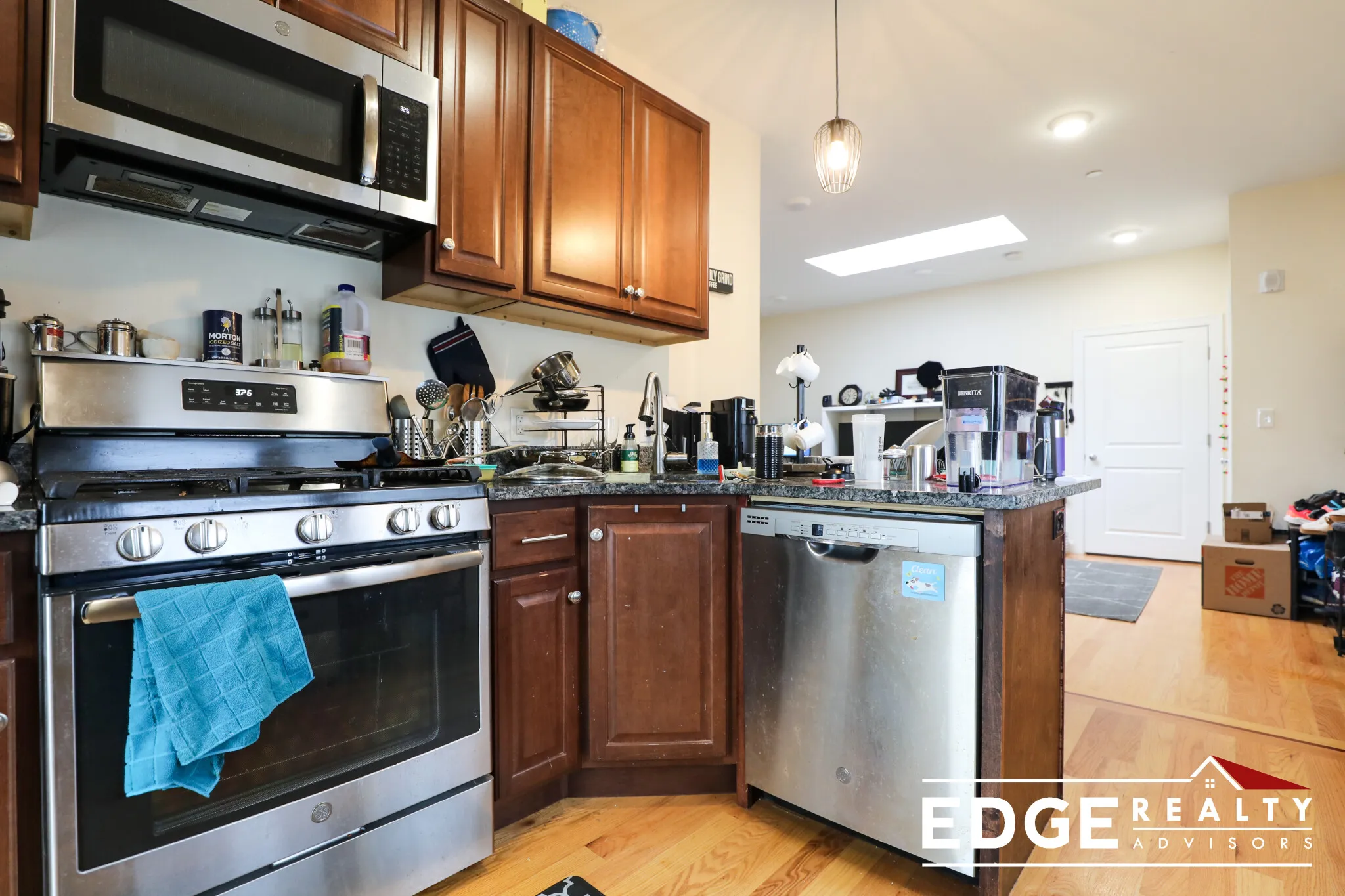 1 bed, 1 bath apartment for rent at 559 Washington St Unit 6, Brighton — photo 1 of 3