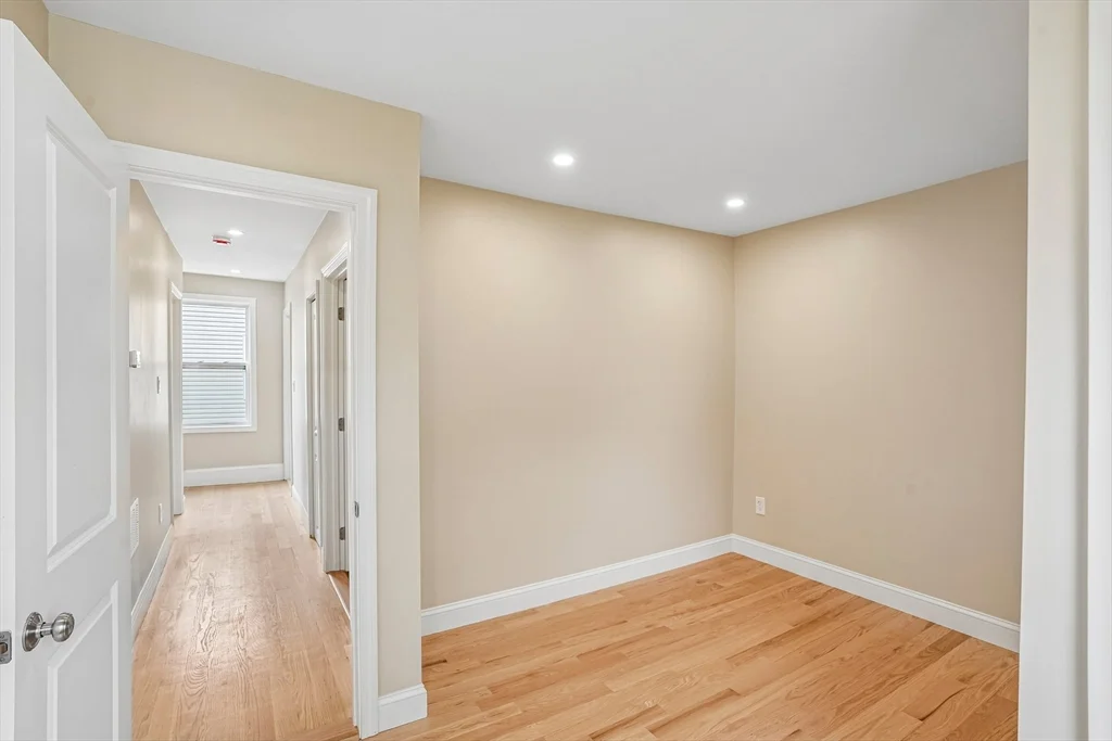 5 bed, 3 bath apartment for rent at 559 Winthrop St, West Medford — photo 27 of 31