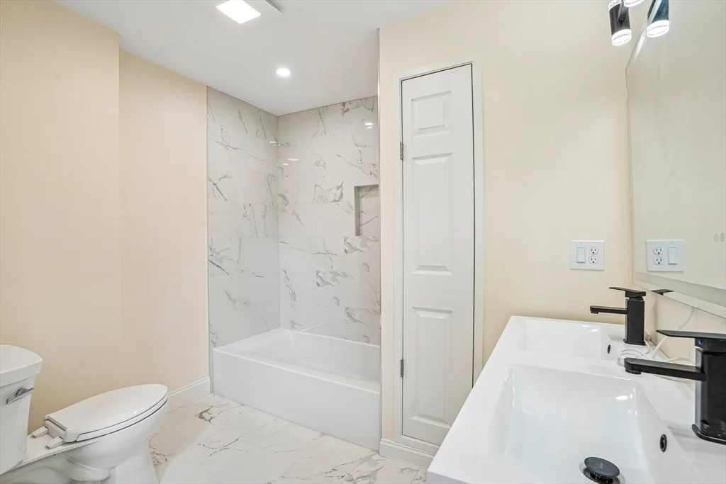 5 bed, 3 bath apartment for rent at 559 Winthrop St, West Medford — photo 16 of 31