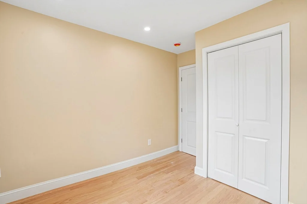 5 bed, 3 bath apartment for rent at 559 Winthrop St, West Medford — photo 19 of 31