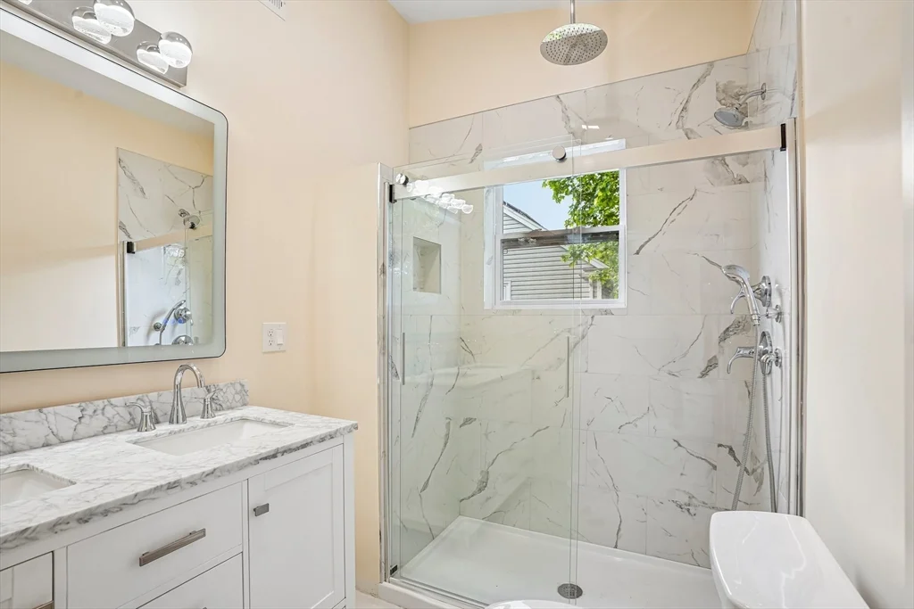 5 bed, 3 bath apartment for rent at 559 Winthrop St, West Medford — photo 22 of 31