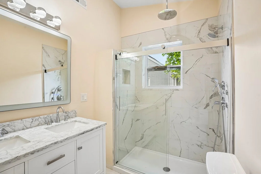 5 bed, 3 bath apartment for rent at 559 Winthrop St, West Medford — photo 23 of 31