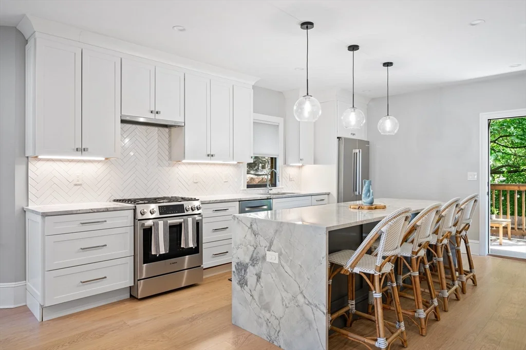 4 bed, 2 bath apartment for rent at 56-58 Carruth St Unit 58, Dorchester — photo 6 of 31
