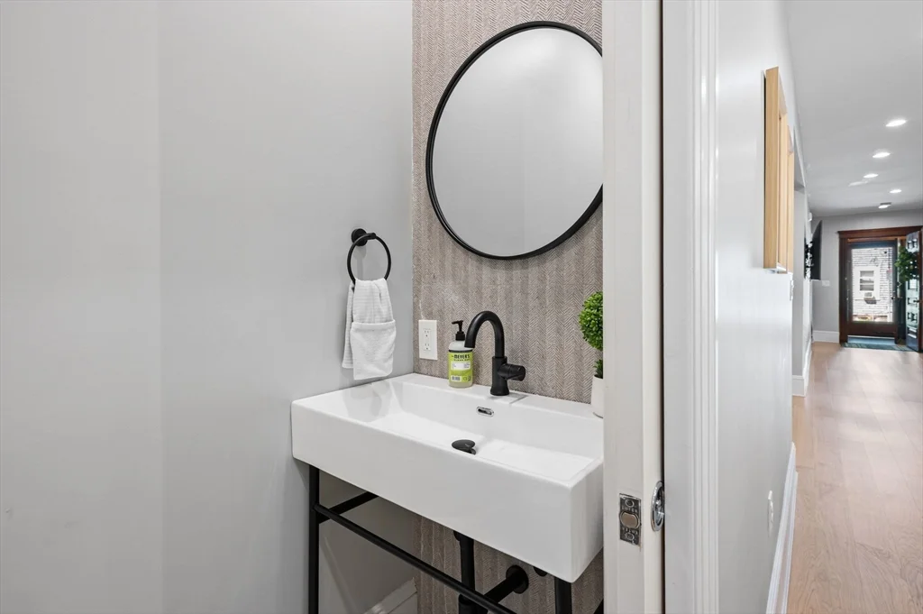 4 bed, 2 bath apartment for rent at 56-58 Carruth St Unit 58, Dorchester — photo 10 of 31