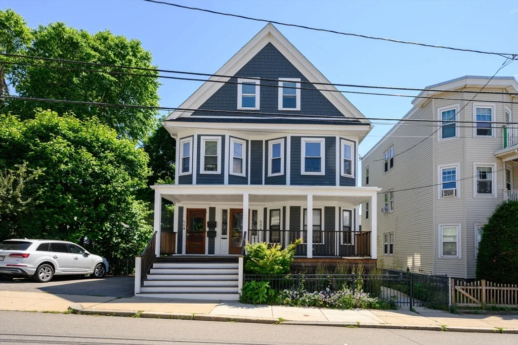 4 bed, 2 bath apartment for rent at 56-58 Carruth St Unit 58, Dorchester — photo 1 of 31