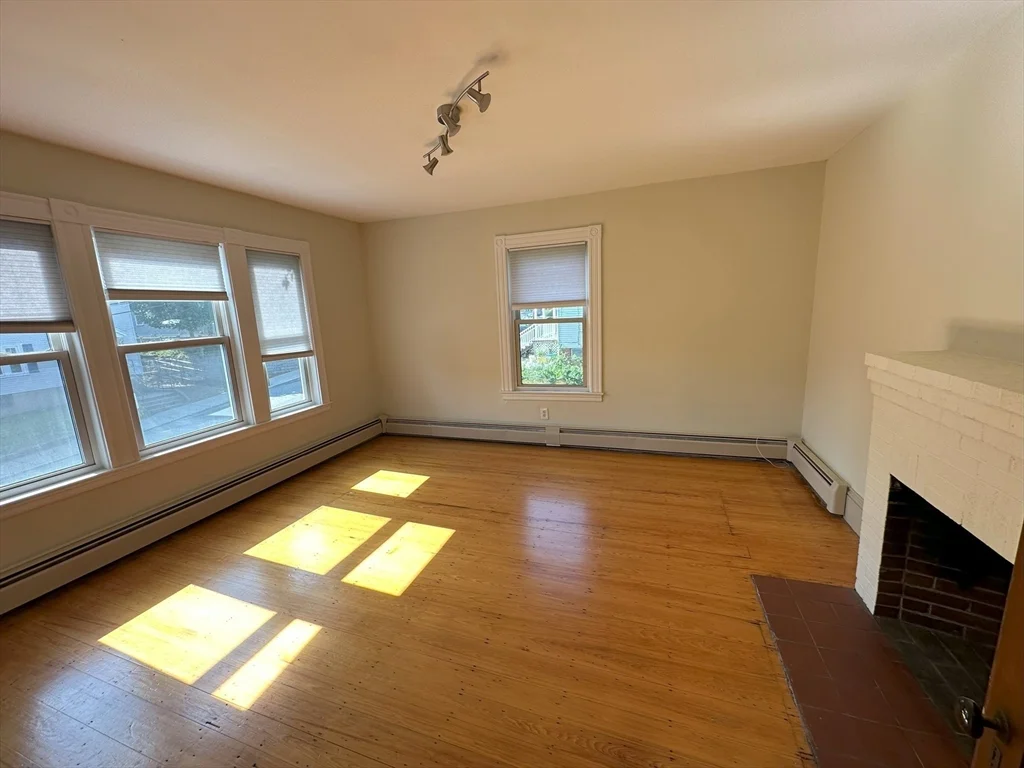 3 bed, 1 bath apartment for rent at 56-58 Murdock St Unit 2, Brighton — photo 5 of 17