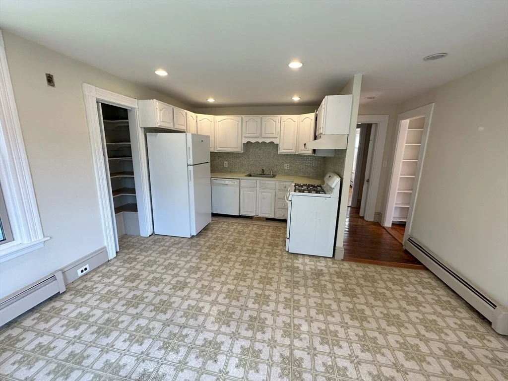 3 bed, 1 bath apartment for rent at 56-58 Murdock St Unit 2, Brighton — photo 10 of 17