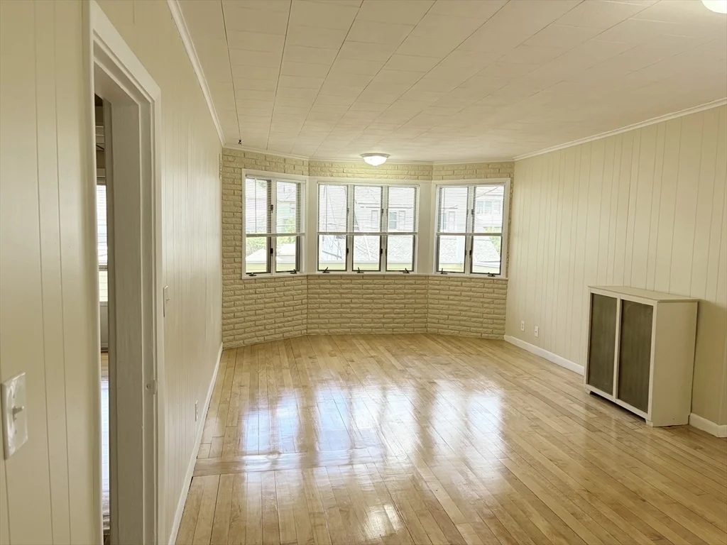 3 bed, 1 bath apartment for rent at 56-58 Stanley Ave Unit 58, Tufts University — photo 10 of 28
