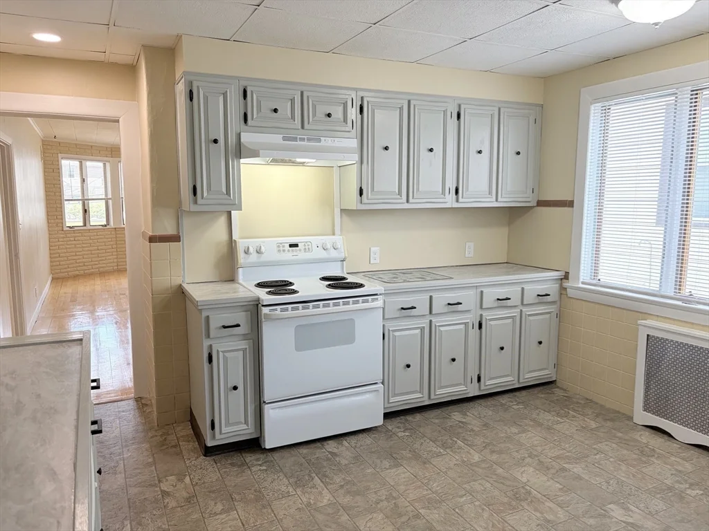 3 bed, 1 bath apartment for rent at 56-58 Stanley Ave Unit 58, Tufts University — photo 20 of 28