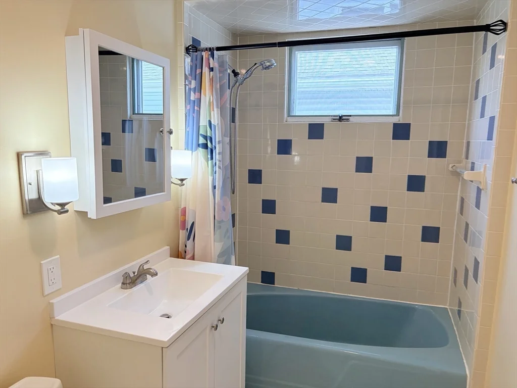 3 bed, 1 bath apartment for rent at 56-58 Stanley Ave Unit 58, Tufts University — photo 16 of 28
