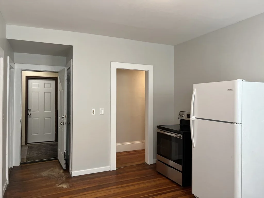 2 bed, 1 bath apartment for rent at 56-60 Cottage St Unit 2R, Lynn — photo 11 of 15