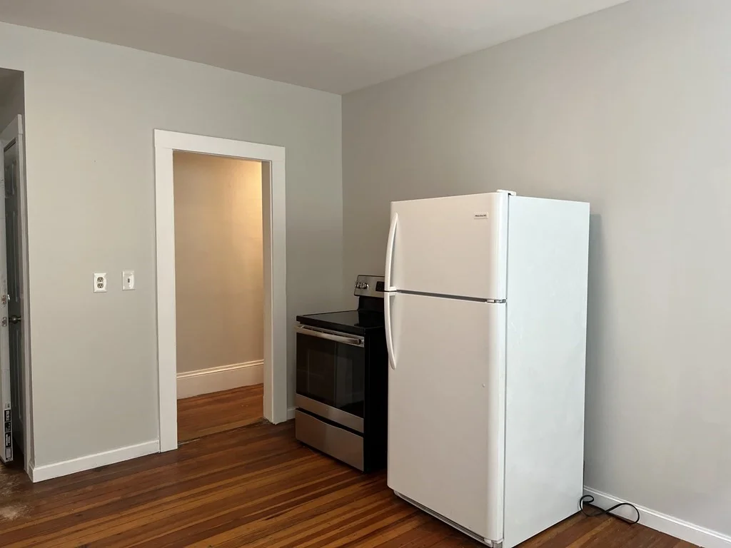 2 bed, 1 bath apartment for rent at 56-60 Cottage St Unit 2R, Lynn — photo 8 of 15