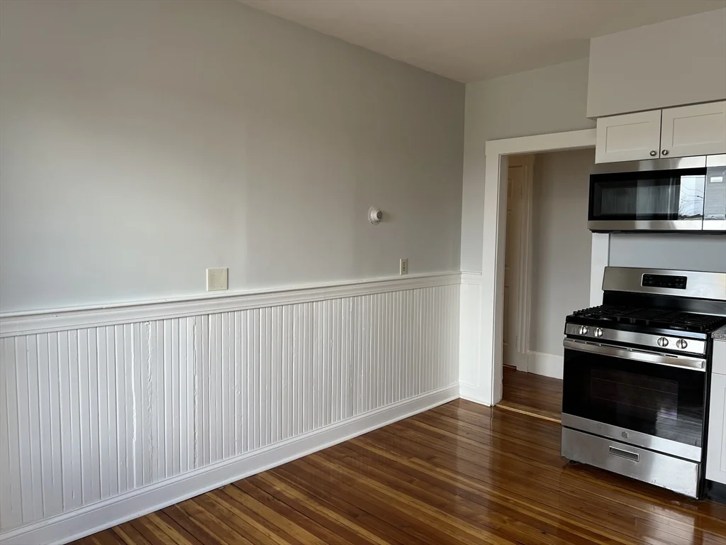 2 bed, 1 bath apartment for rent at 56-60 Cottage St Unit 3R, Lynn — photo 5 of 18