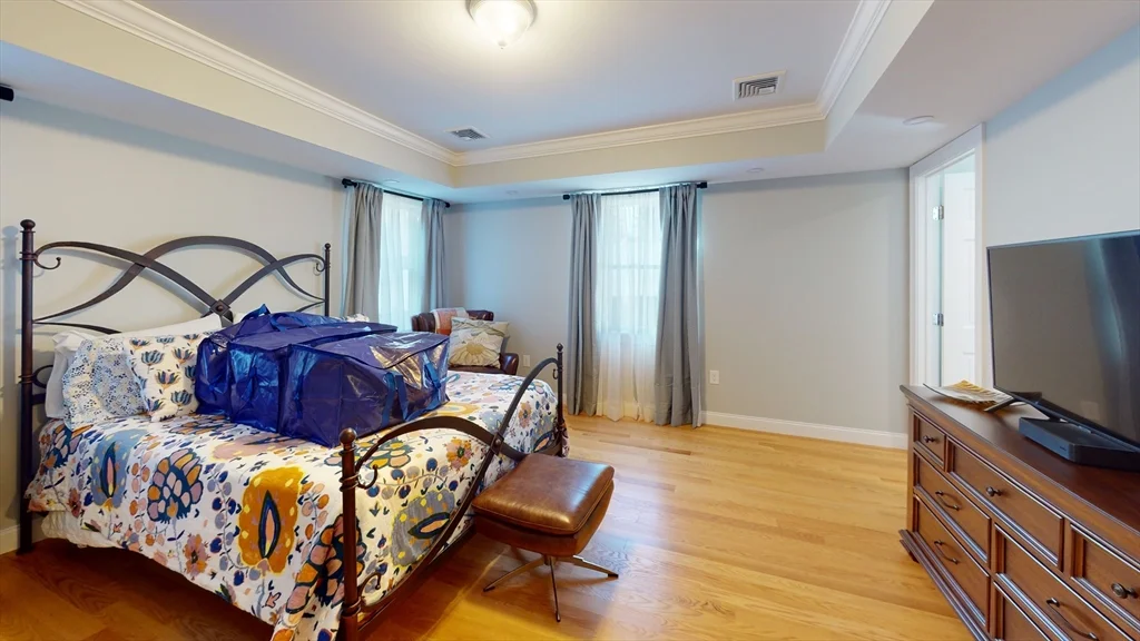 3 bed, 4+ bath apartment for rent at 56 Albemarle Rd, Waltham — photo 7 of 18