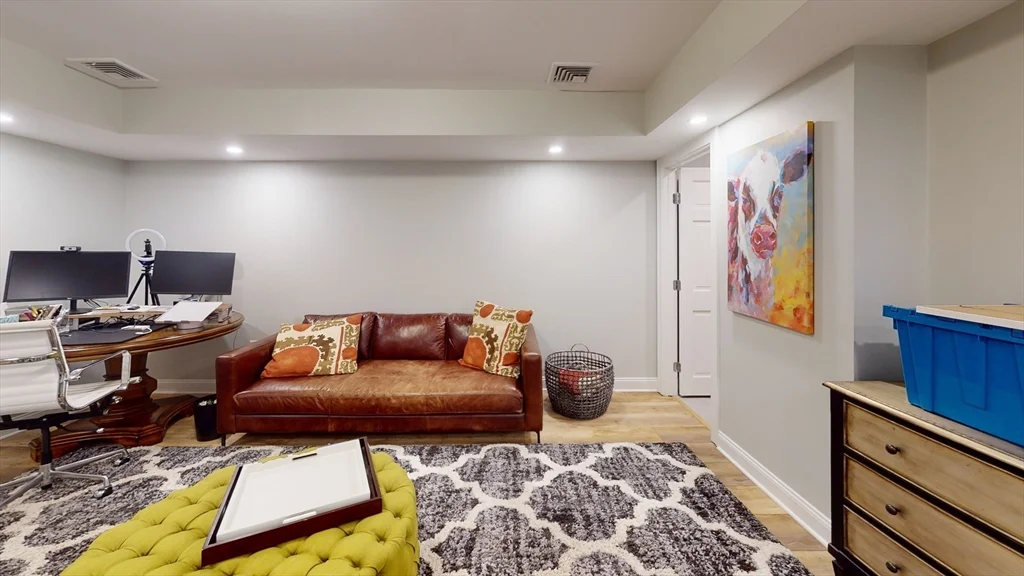 3 bed, 4+ bath apartment for rent at 56 Albemarle Rd, Waltham — photo 9 of 18