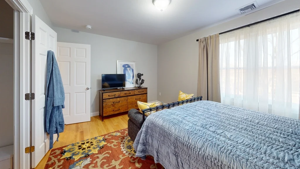 3 bed, 4+ bath apartment for rent at 56 Albemarle Rd, Waltham — photo 5 of 18