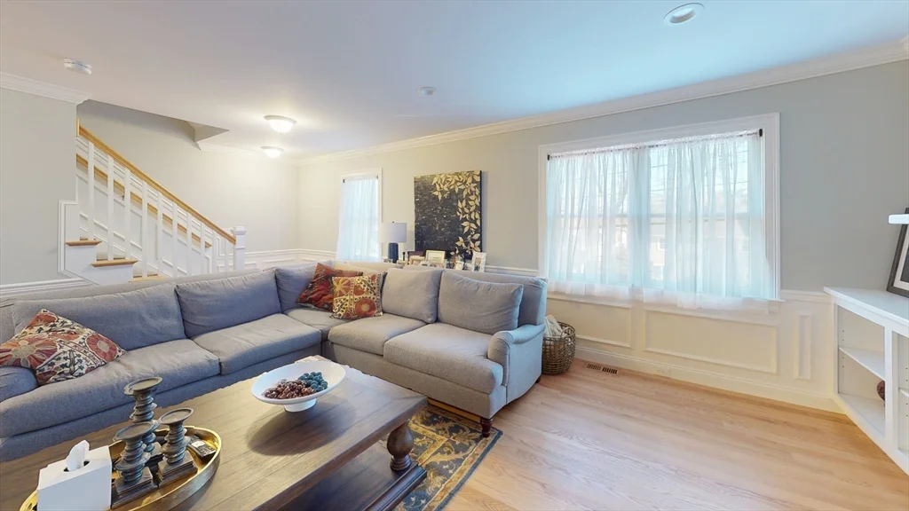 3 bed, 4+ bath apartment for rent at 56 Albemarle Rd, Waltham