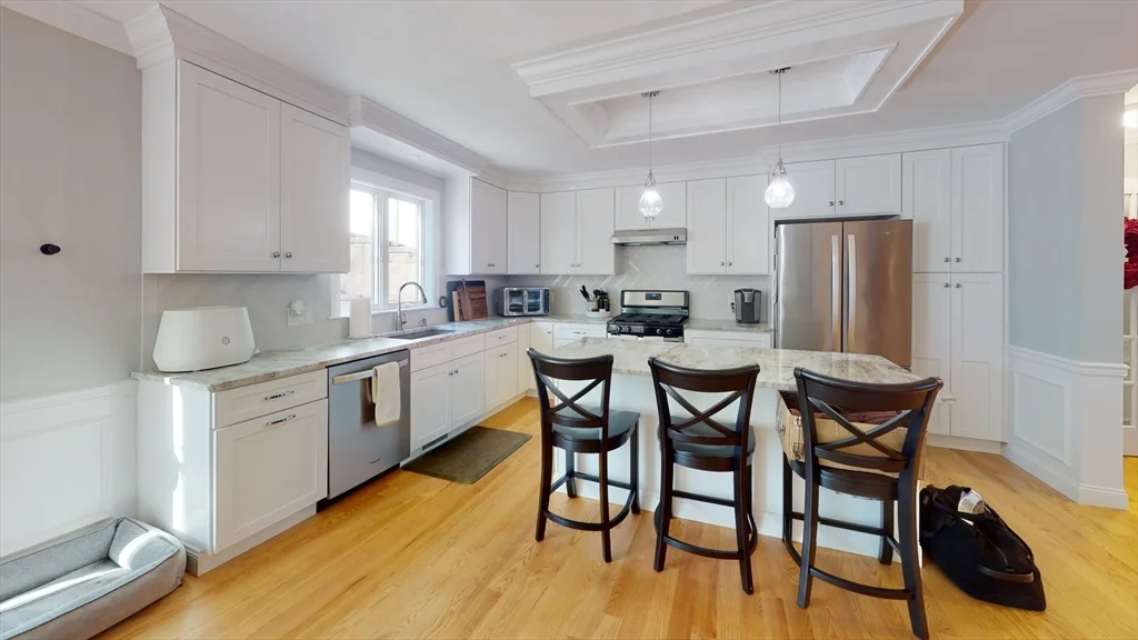 3 bed, 4+ bath apartment for rent at 56 Albemarle Rd, Waltham — photo 3 of 18