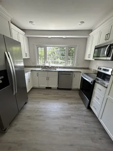 3 bed, 1 bath apartment for rent at 56 Bancroft Park Unit 56, Hopedale — photo 6 of 10