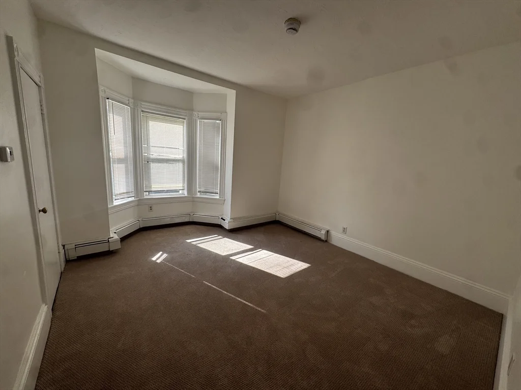 3 bed, 1 bath apartment for rent at 56 Bates Unit 56, Quincy — photo 7 of 8