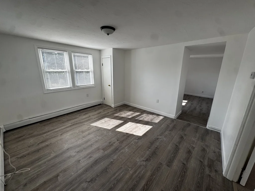 3 bed, 1 bath apartment for rent at 56 Bates Unit 56, Quincy — photo 3 of 8