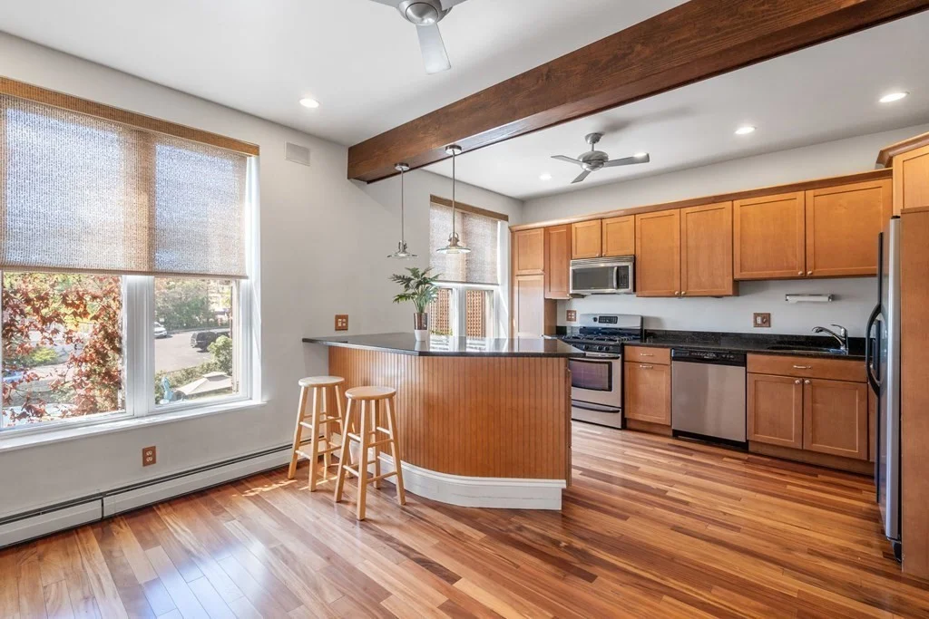 2 bed, 1 bath apartment for rent at 56 Beacon St Unit 2, Chelsea