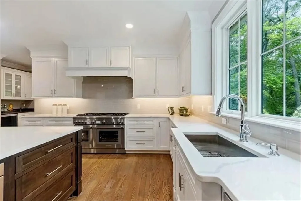 6 bed, 4+ bath apartment for rent at 56 Blossomcrest Rd, Lexington — photo 9 of 29