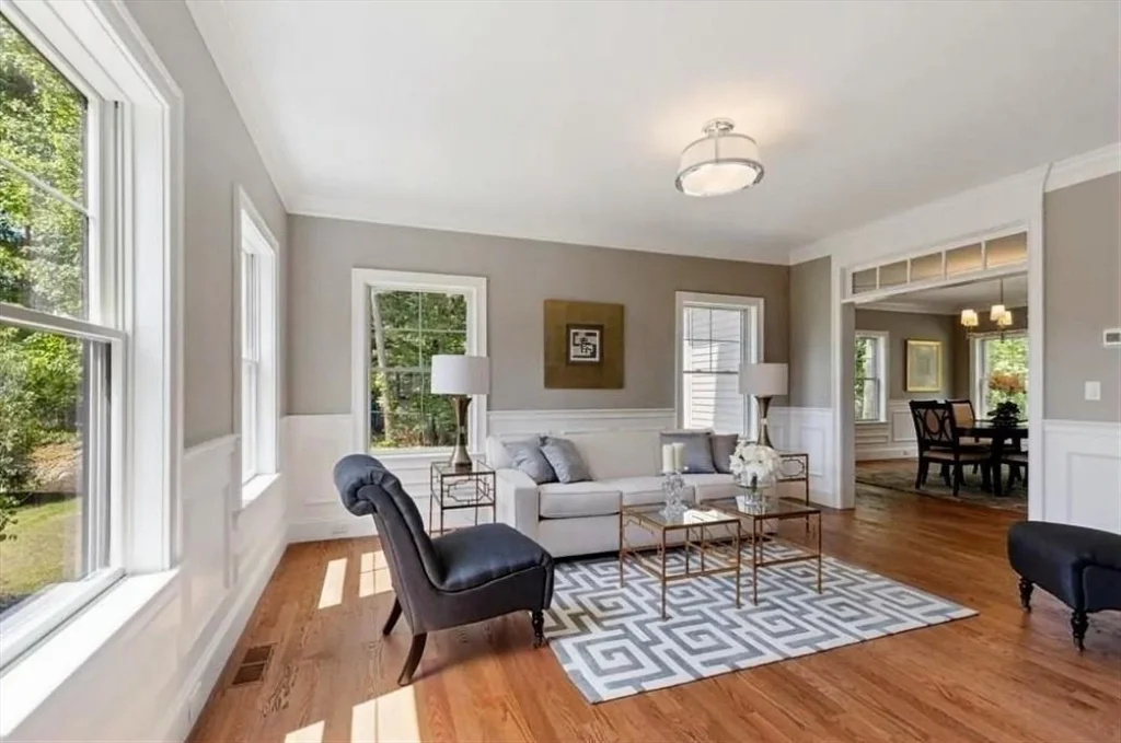 6 bed, 4+ bath apartment for rent at 56 Blossomcrest Rd, Lexington — photo 4 of 29