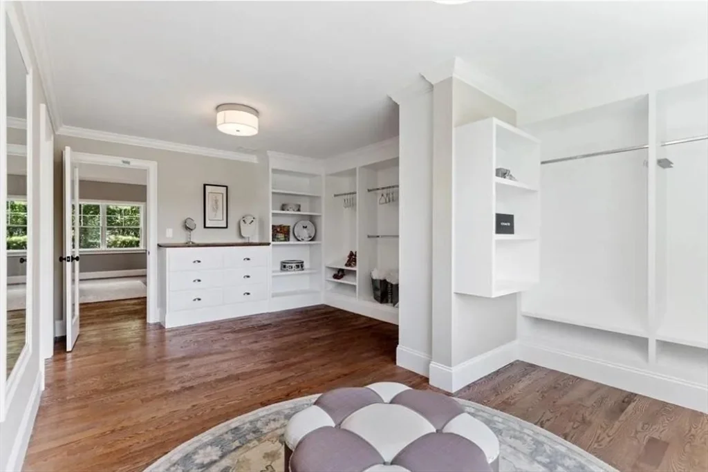 6 bed, 4+ bath apartment for rent at 56 Blossomcrest Rd, Lexington — photo 14 of 29