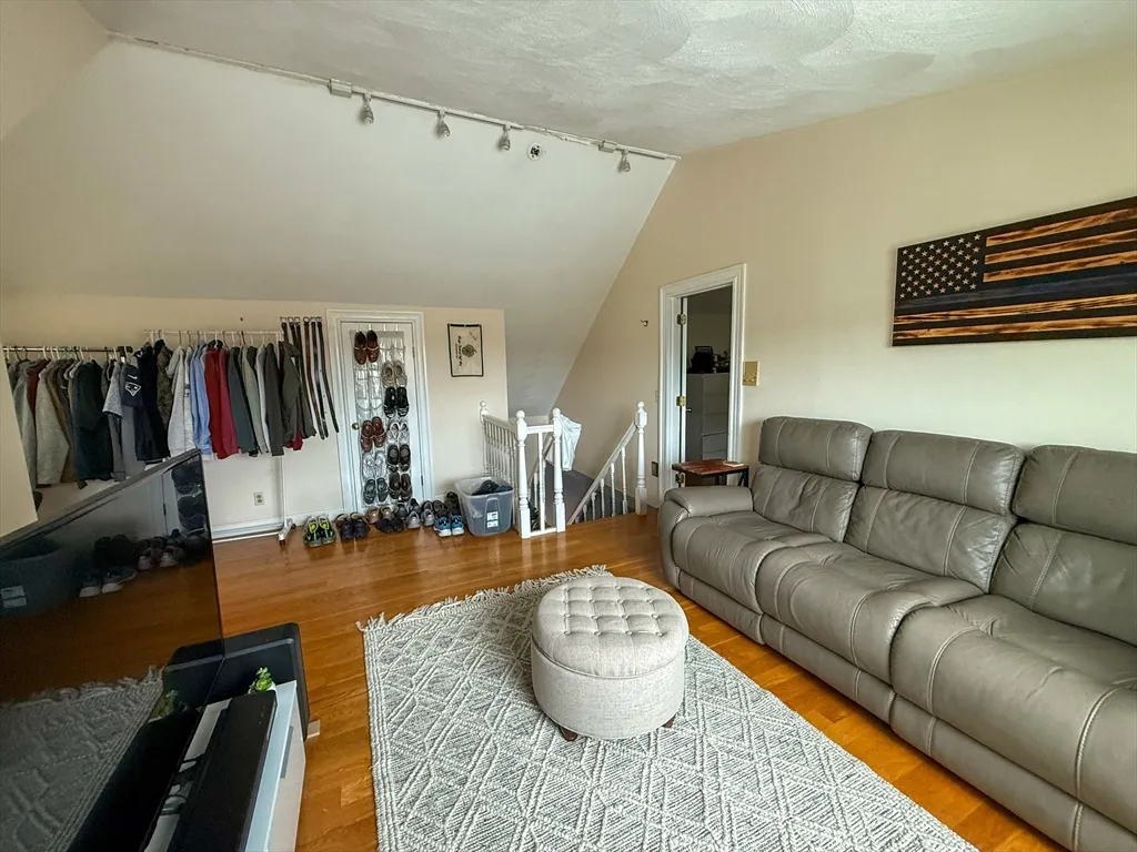 3 bed, 2 bath apartment for rent at 56 Bowdoin St Unit 2, Medford — photo 24 of 30