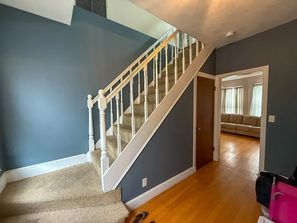 3 bed, 2 bath apartment for rent at 56 Bowdoin St Unit 2, Medford — photo 20 of 30