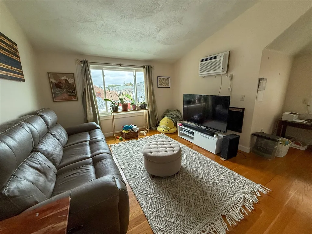 3 bed, 2 bath apartment for rent at 56 Bowdoin St Unit 2, Medford — photo 21 of 30