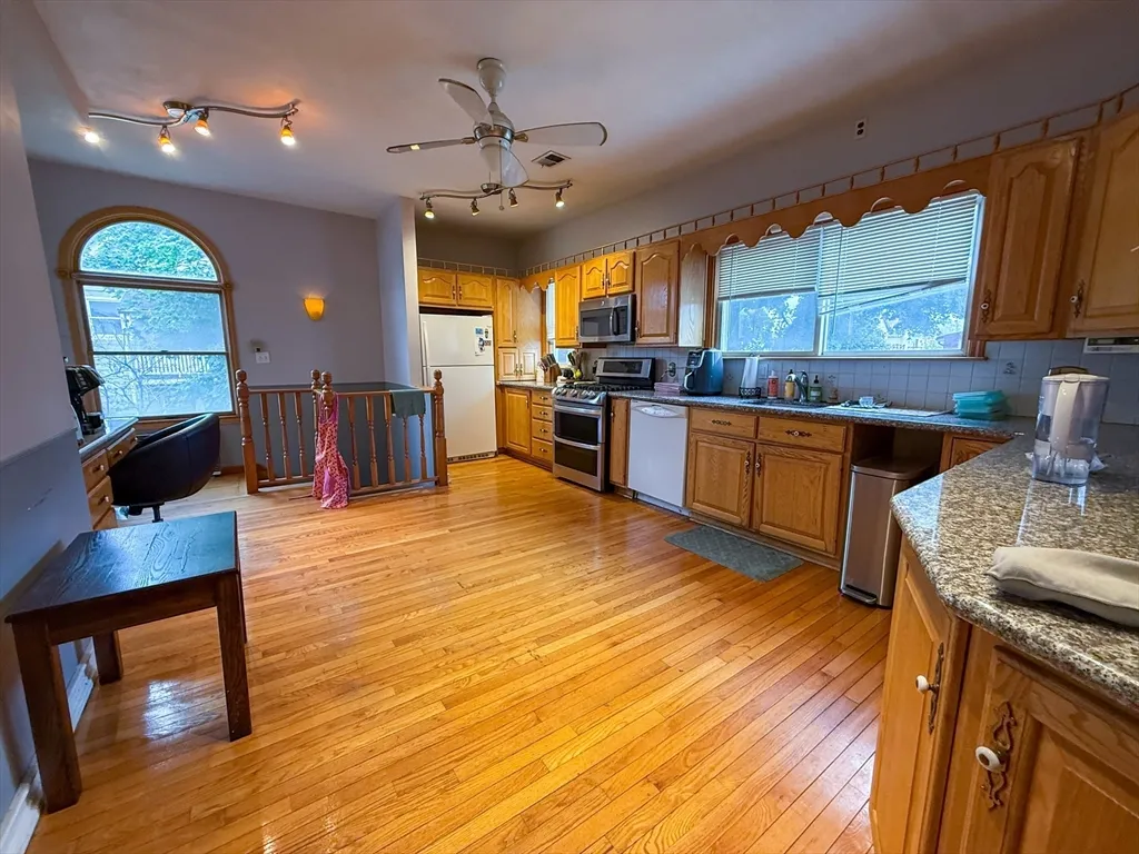 3 bed, 2 bath apartment for rent at 56 Bowdoin St Unit 2, Medford — photo 1 of 30