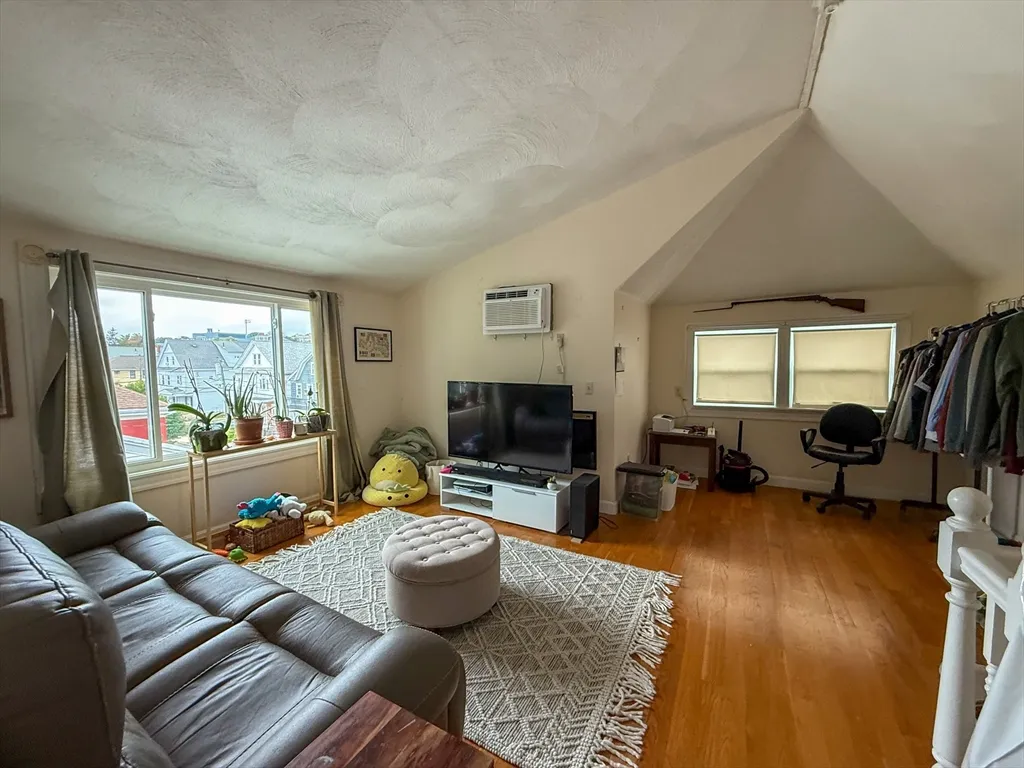 3 bed, 2 bath apartment for rent at 56 Bowdoin St Unit 2, Medford — photo 23 of 30
