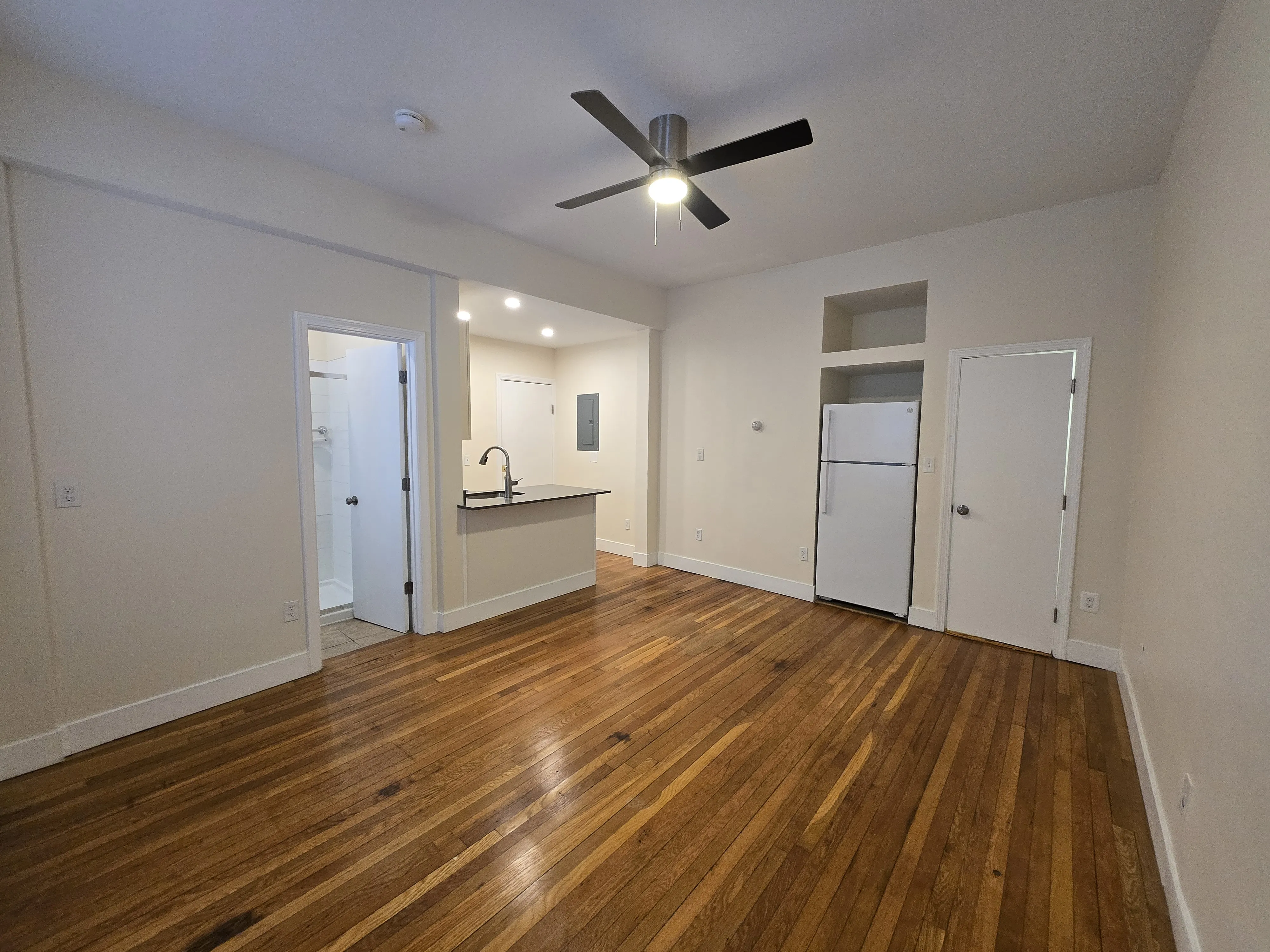 Studio bed, 1 bath apartment for rent at 56 Brighton Ave Unit 22, Brighton — photo 10 of 24