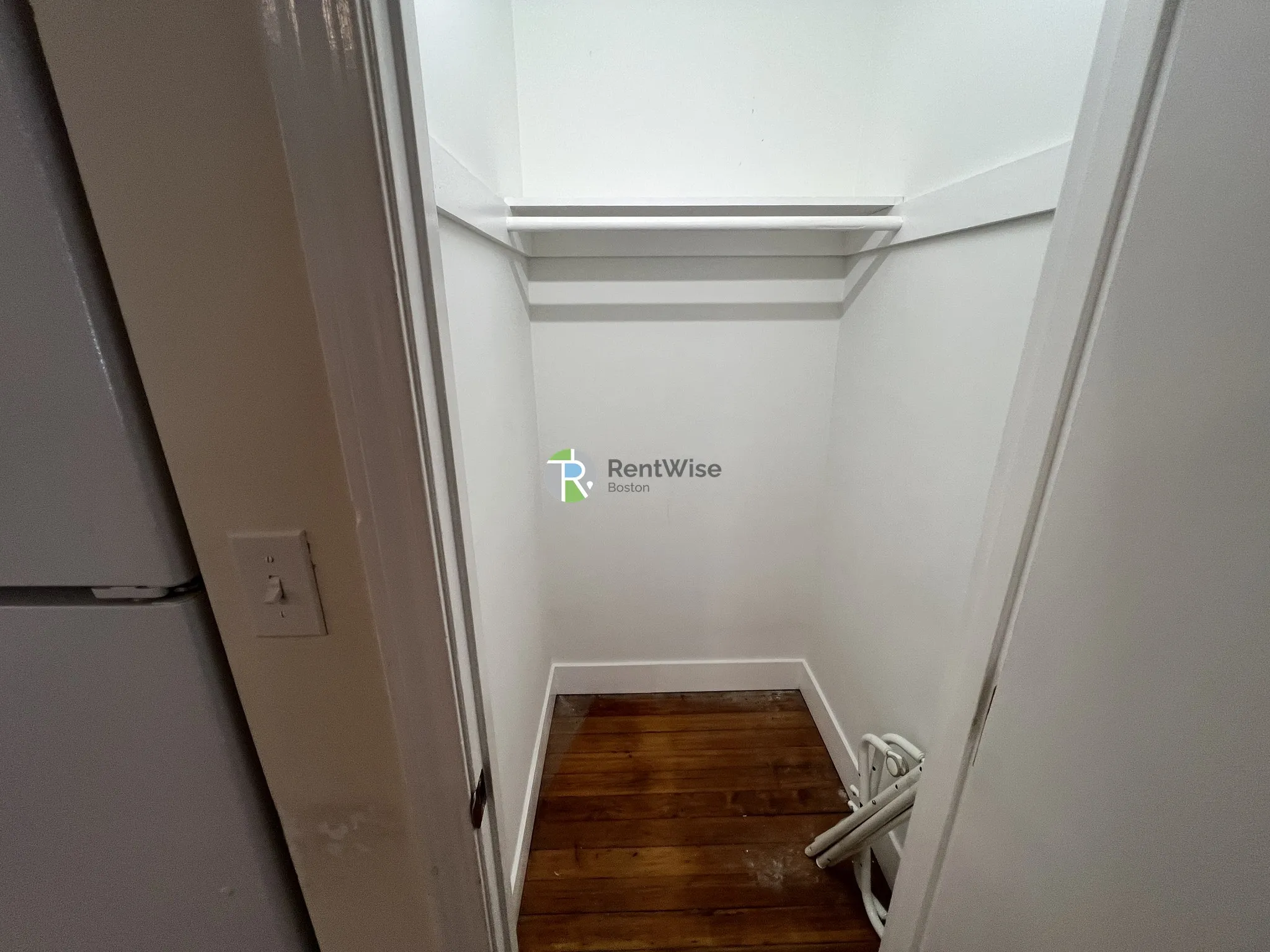 Studio bed, 1 bath apartment for rent at 56 Brighton Ave Unit 22, Brighton — photo 5 of 24