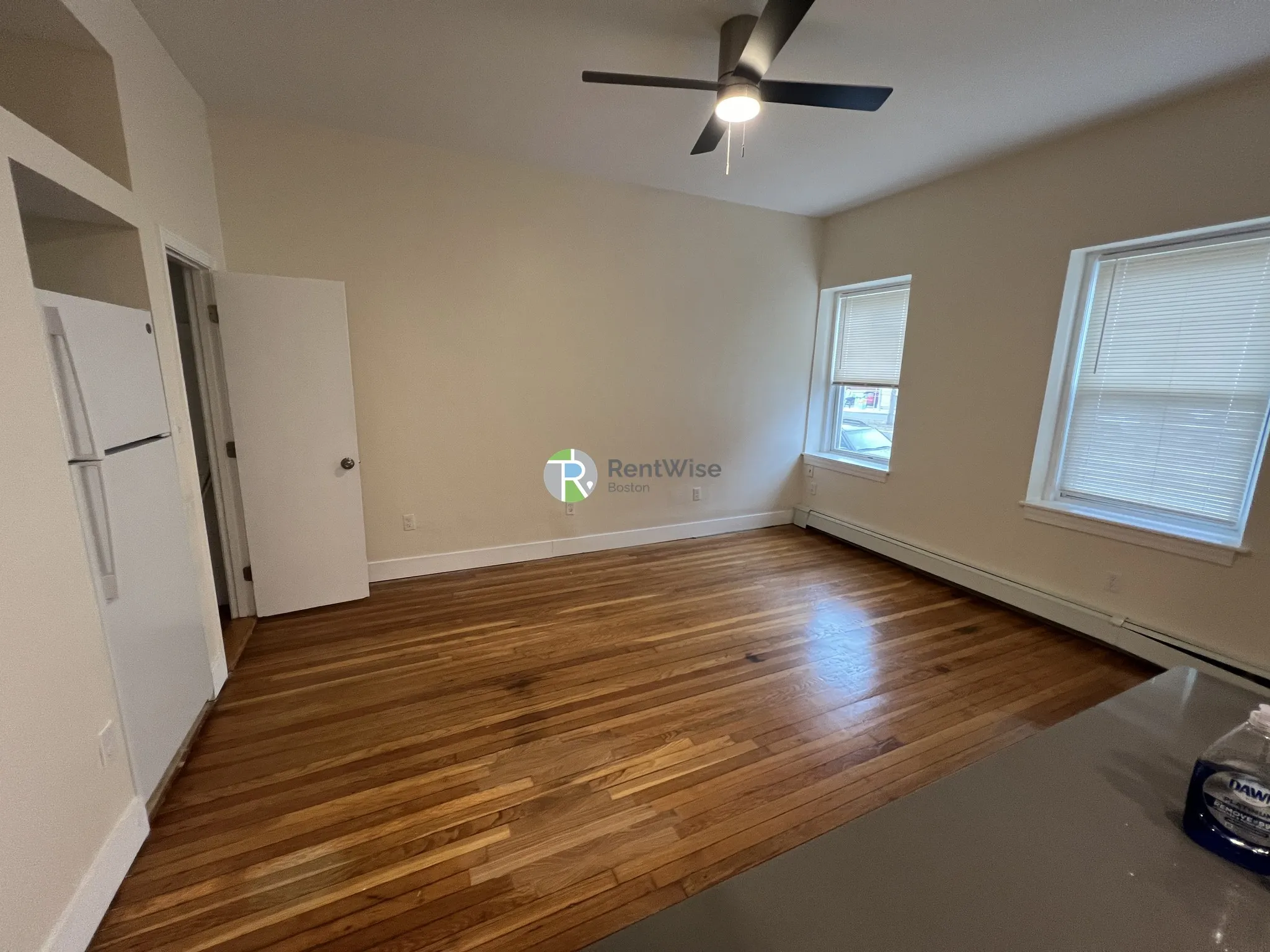 Studio bed, 1 bath apartment for rent at 56 Brighton Ave Unit 22, Brighton — photo 2 of 24