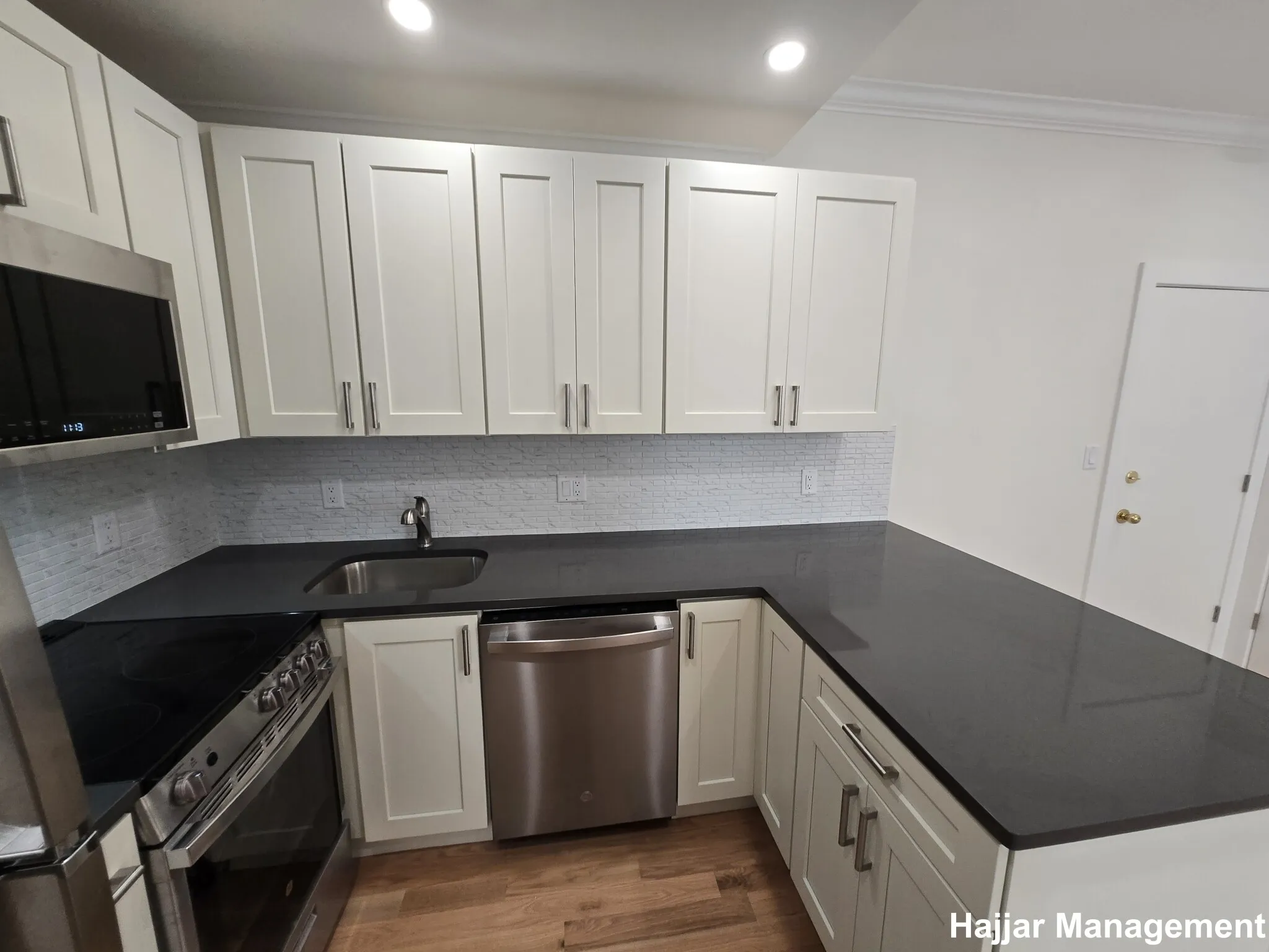 Studio bed, 1 bath apartment for rent at 56 Brighton Ave Unit 48, Brighton — photo 4 of 10