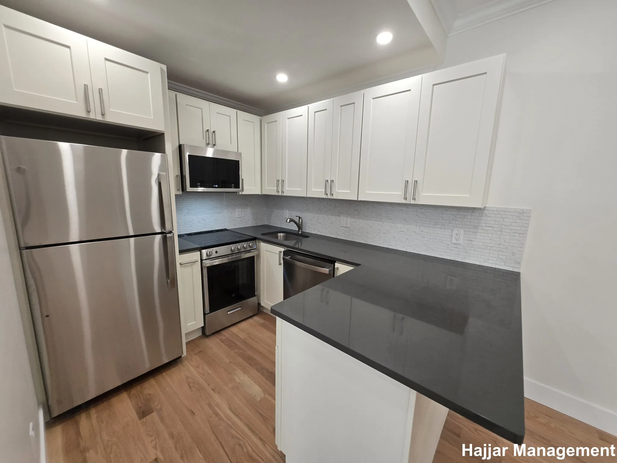 Studio bed, 1 bath apartment for rent at 56 Brighton Ave Unit 48, Brighton — photo 3 of 10