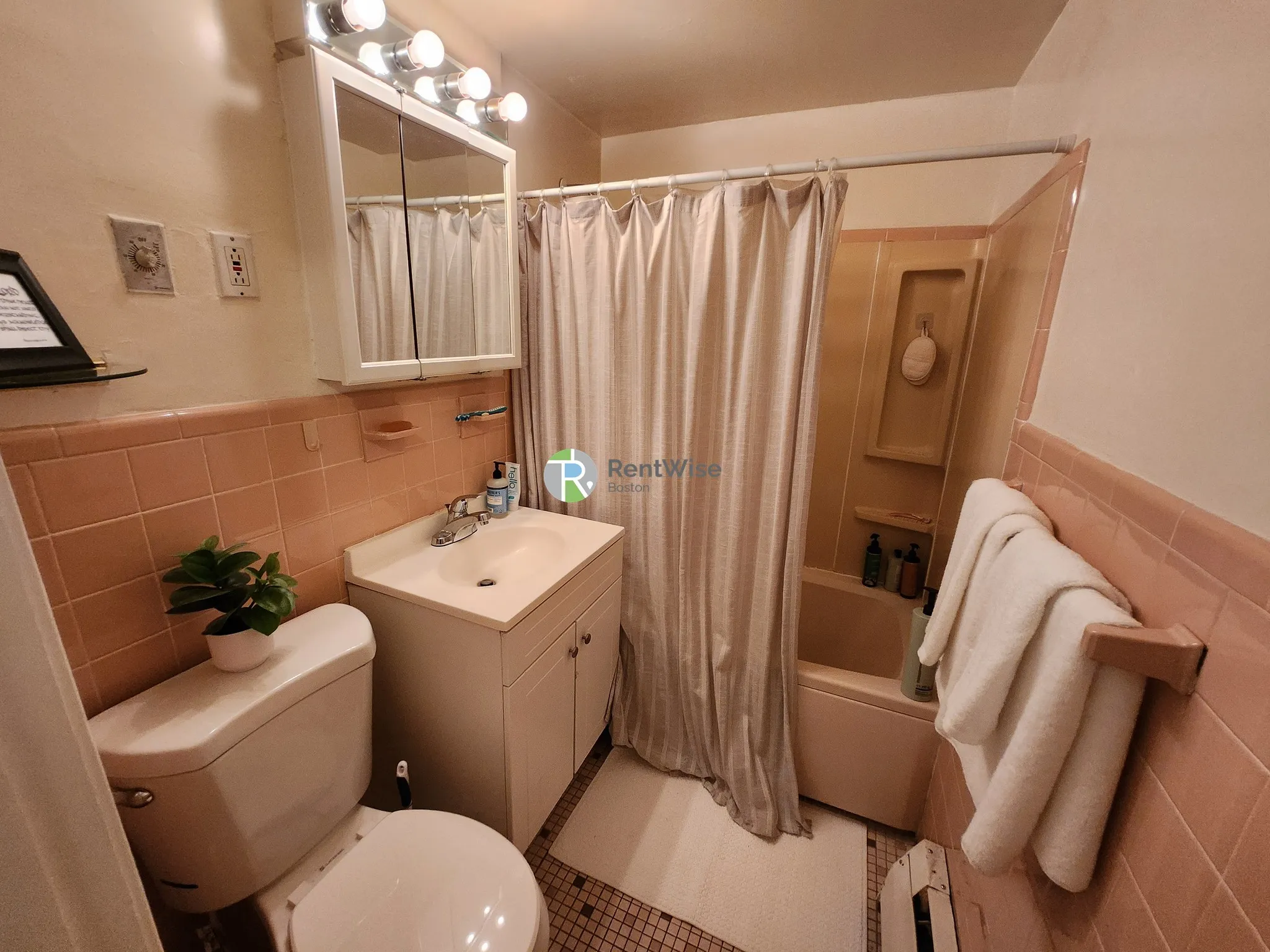 1 bed, 1 bath apartment for rent at 56 Brighton Ave Unit 51-1, Brighton — photo 8 of 10