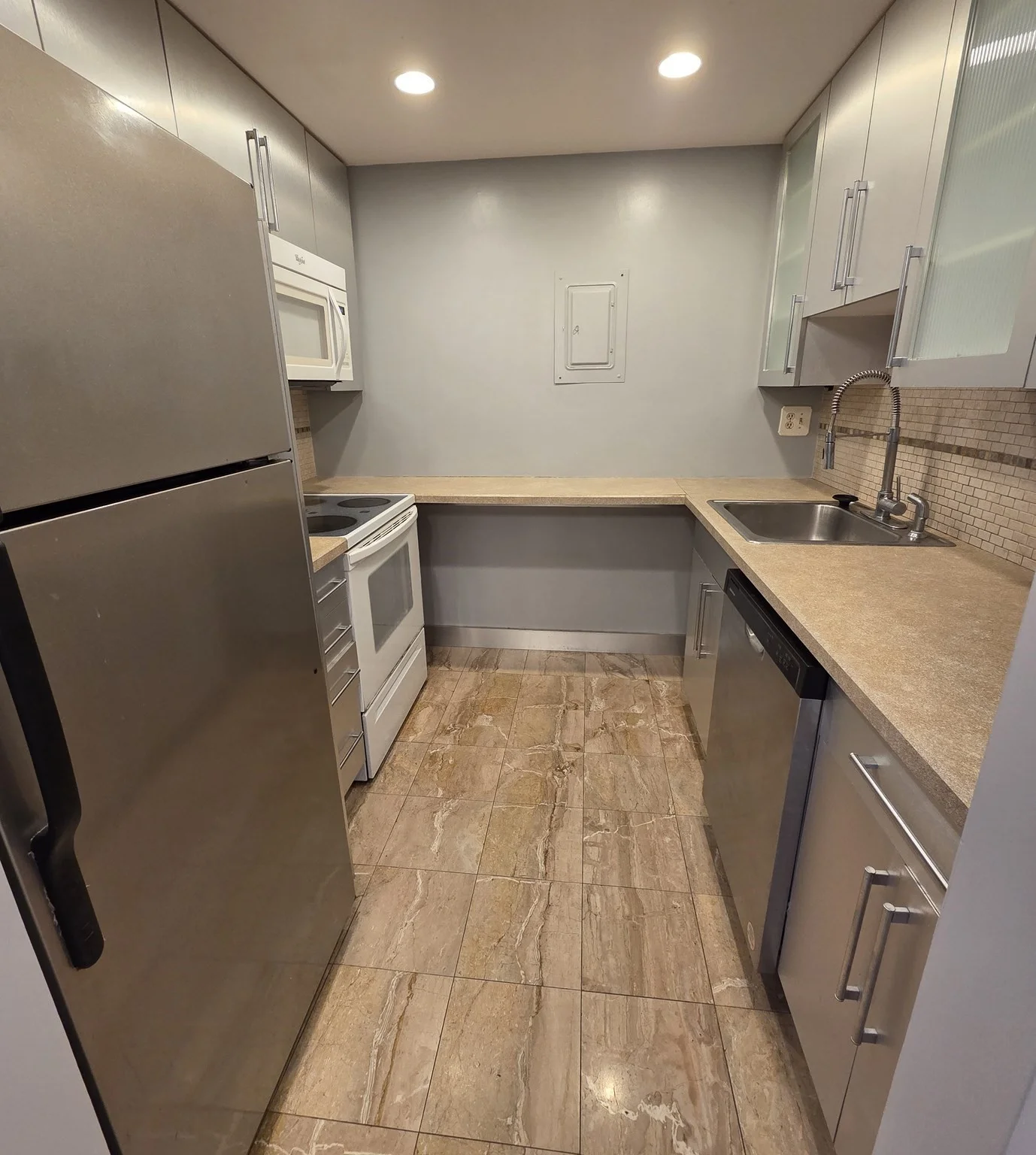 2 bed, 2 bath apartment for rent at 56 Broadlawn Park Unit 410, Chestnut Hill — photo 1 of 20