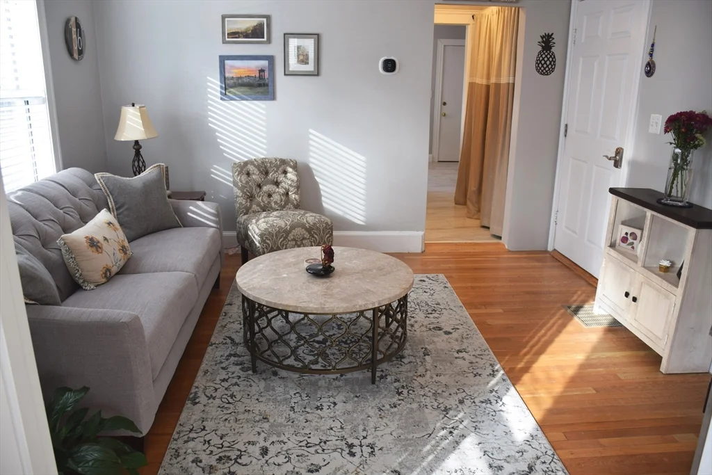 2 bed, 1 bath apartment for rent at 56 Cherry Unit 1, Waltham — photo 3 of 13
