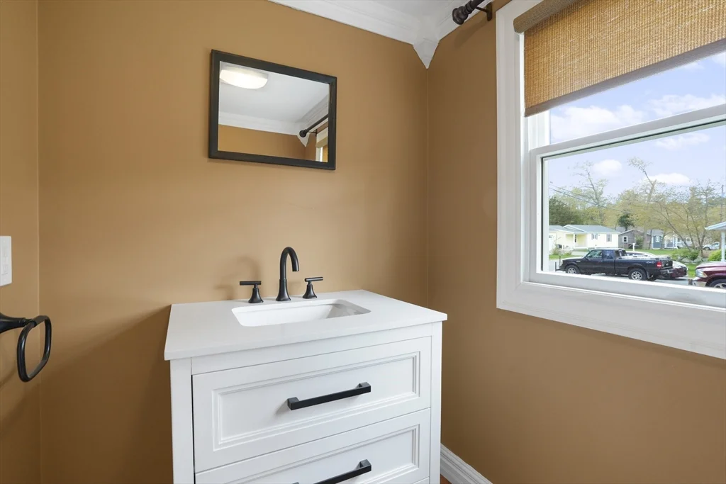4 bed, 2 bath apartment for rent at 56 Chipaway Rd, Freetown — photo 18 of 38