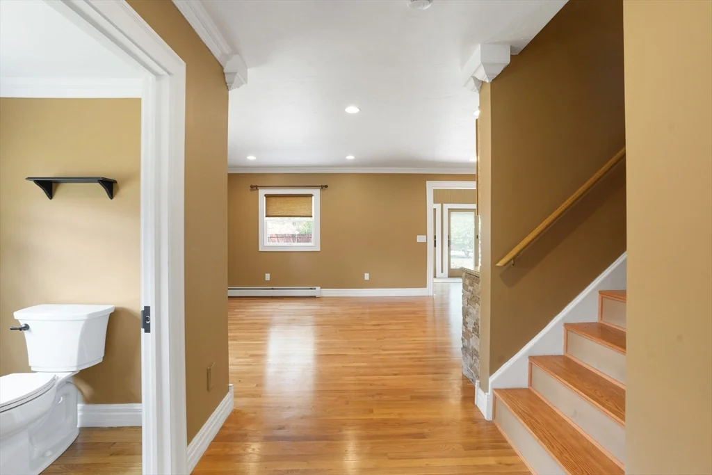 4 bed, 2 bath apartment for rent at 56 Chipaway Rd, Freetown — photo 17 of 38