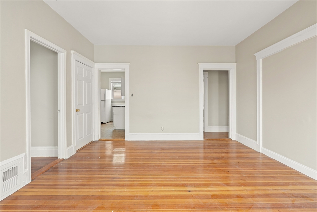 3 bed, 1 bath apartment for rent at 56 Church St Unit 3, Dorchester — photo 7 of 12