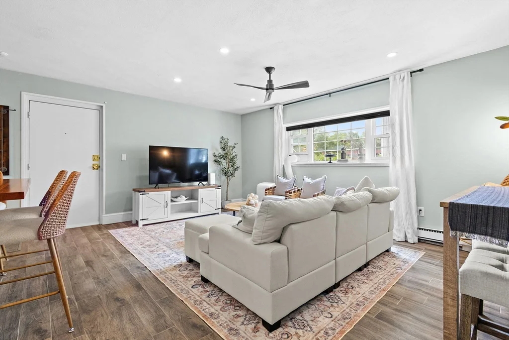 2 bed, 1 bath apartment for rent at 56 Coffey St Unit 1, Dorchester — photo 8 of 24