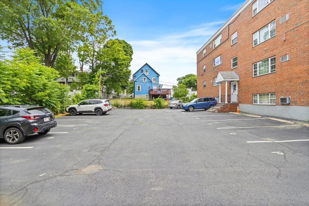 2 bed, 1 bath apartment for rent at 56 Coffey St Unit 1, Dorchester — photo 18 of 24